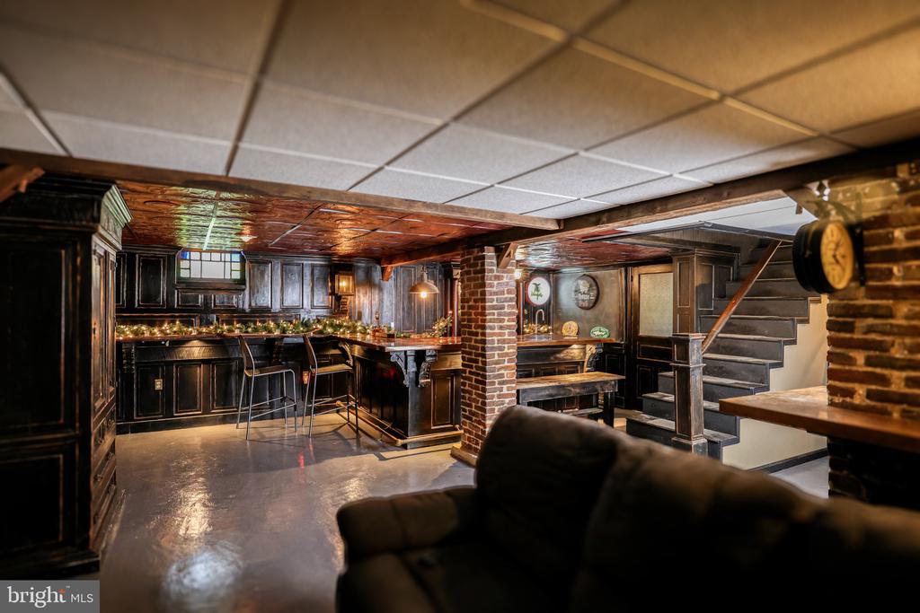 1110 WALNUT STREET