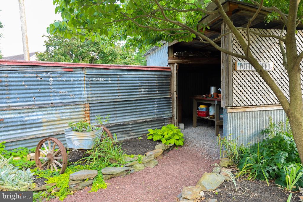 1110 WALNUT STREET