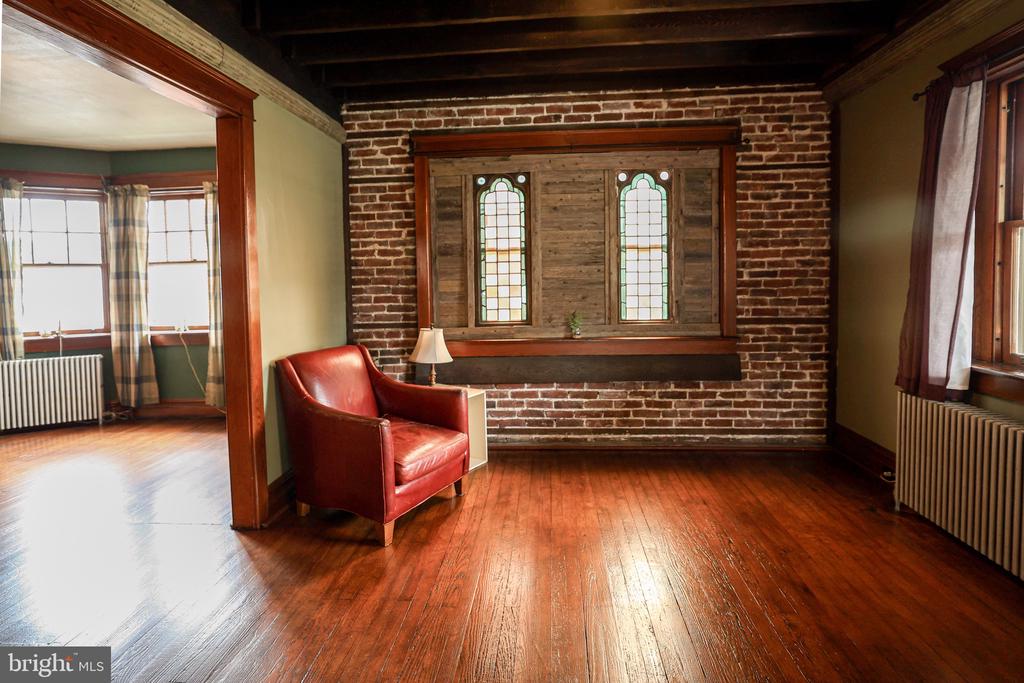 1110 WALNUT STREET