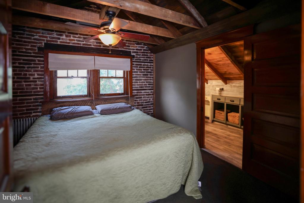1110 WALNUT STREET