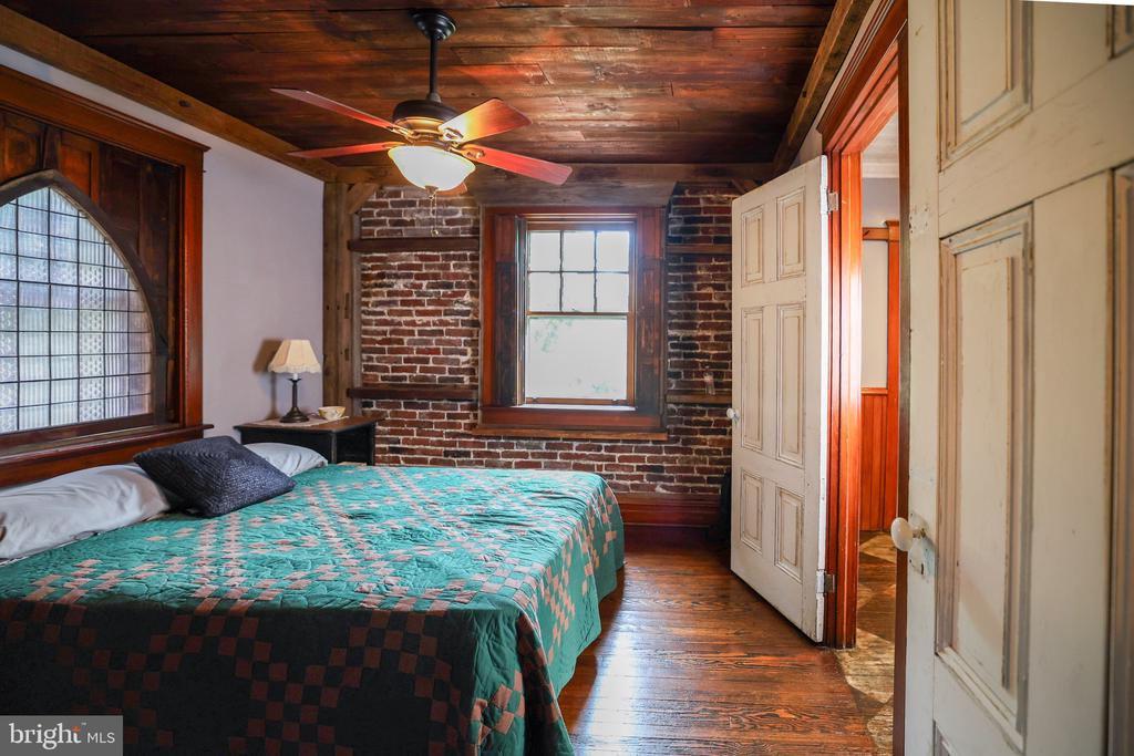 1110 WALNUT STREET