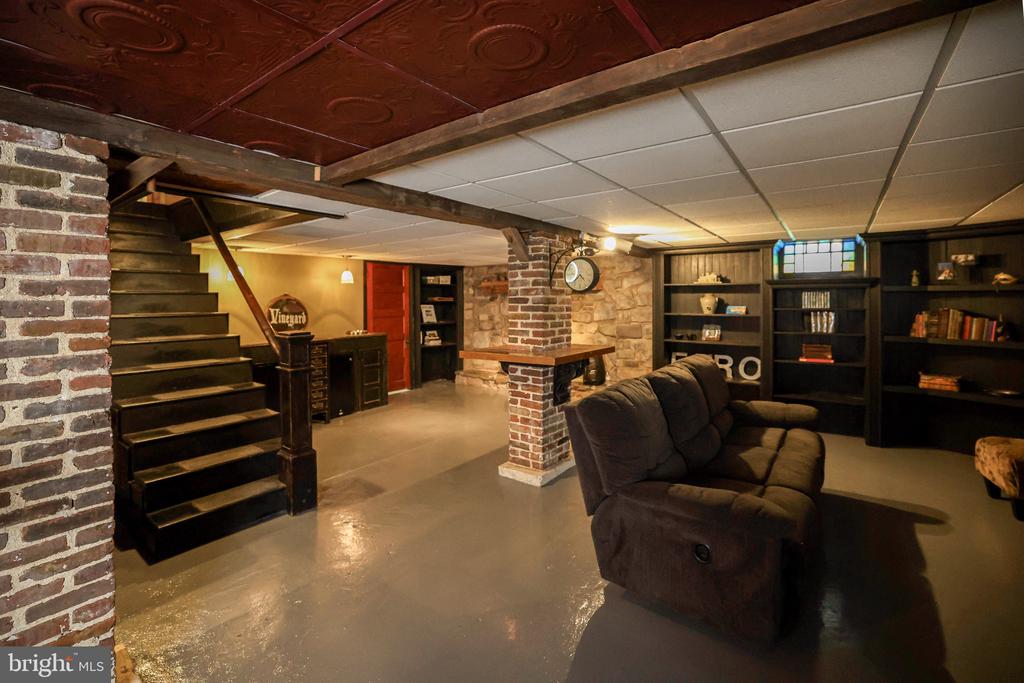 1110 WALNUT STREET