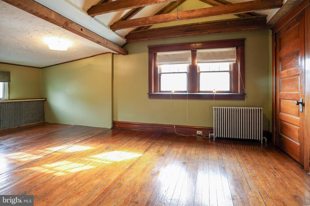 1110 WALNUT STREET