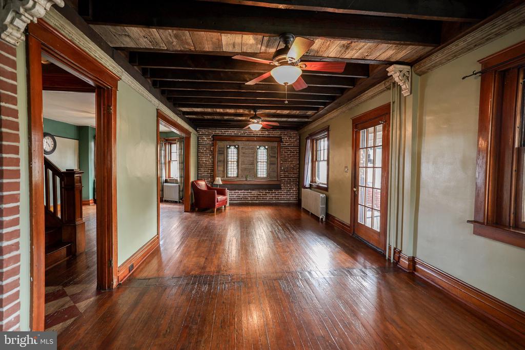 1110 WALNUT STREET