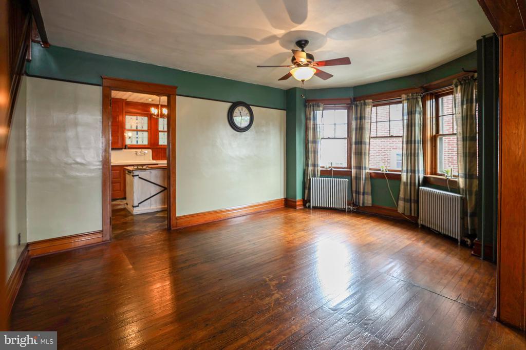 1110 WALNUT STREET