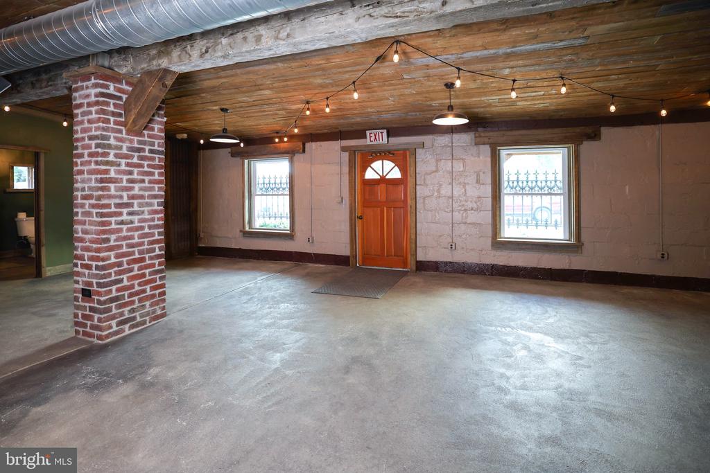 1110 WALNUT STREET