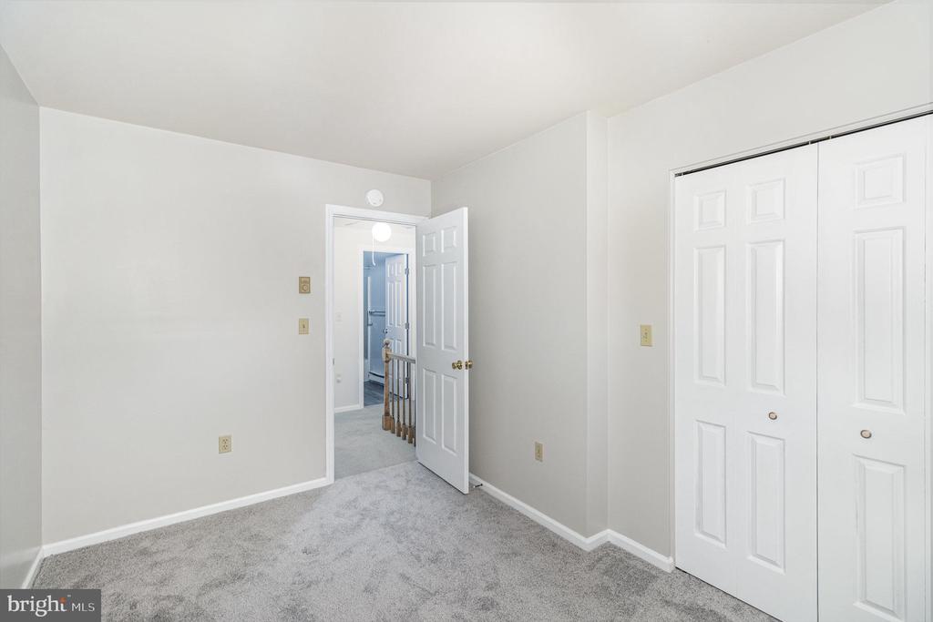 8 ORIOLE DRIVE