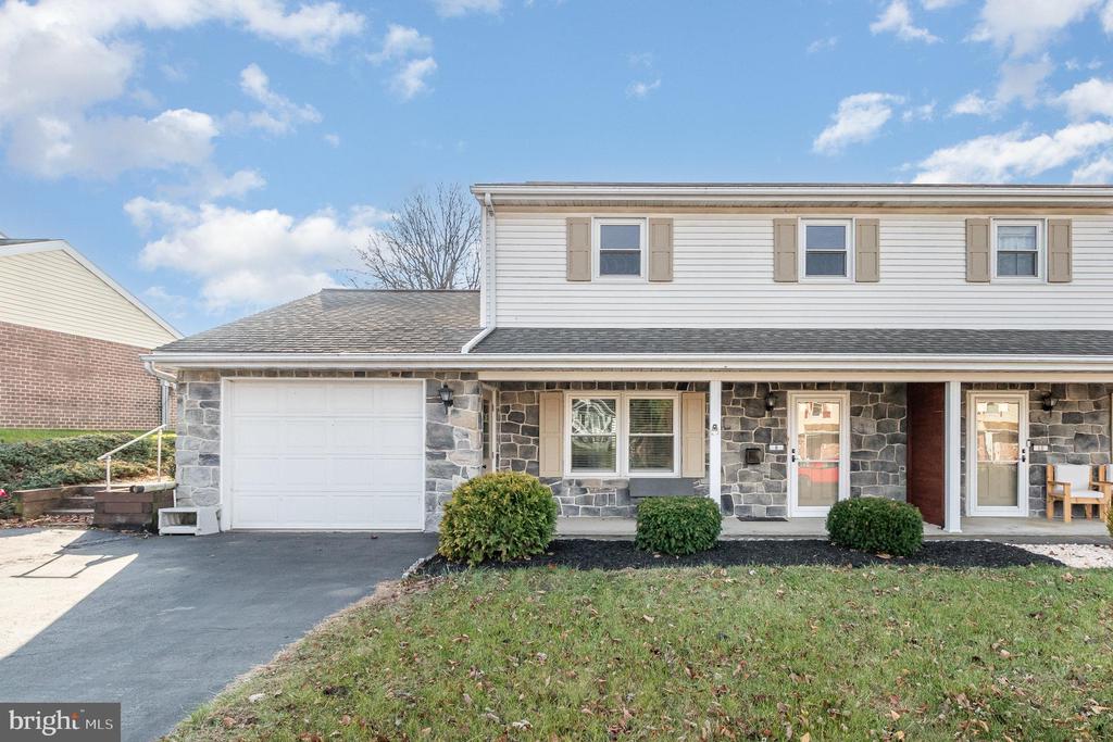 8 ORIOLE DRIVE