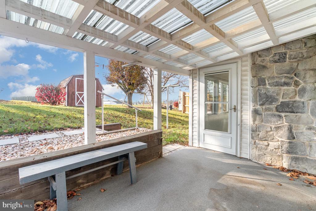 8 ORIOLE DRIVE