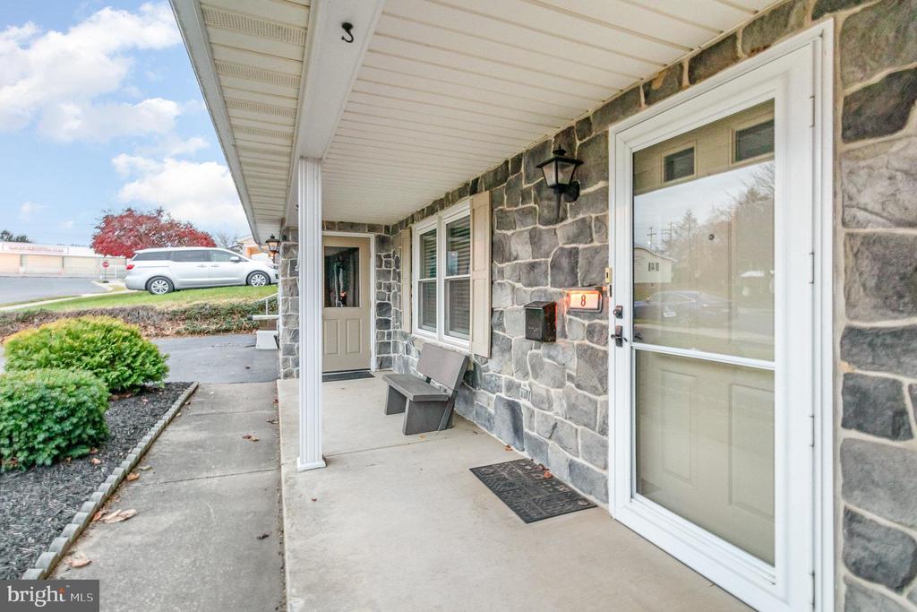 8 ORIOLE DRIVE