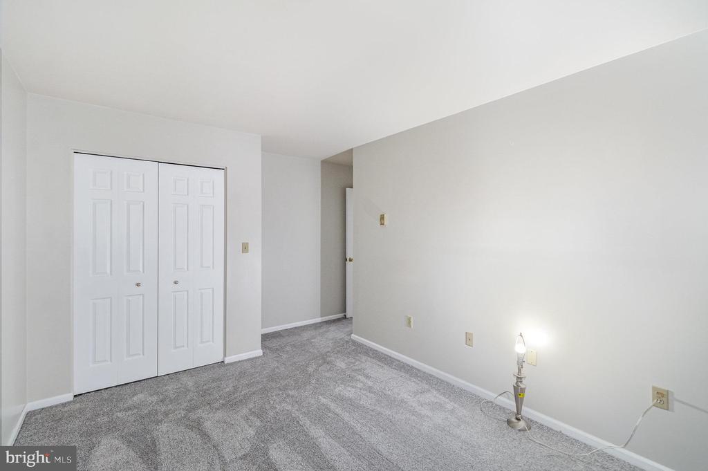 8 ORIOLE DRIVE
