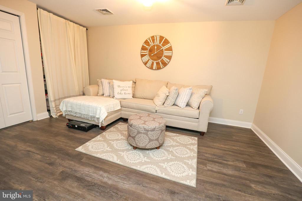 407 CROSSWINDS DRIVE