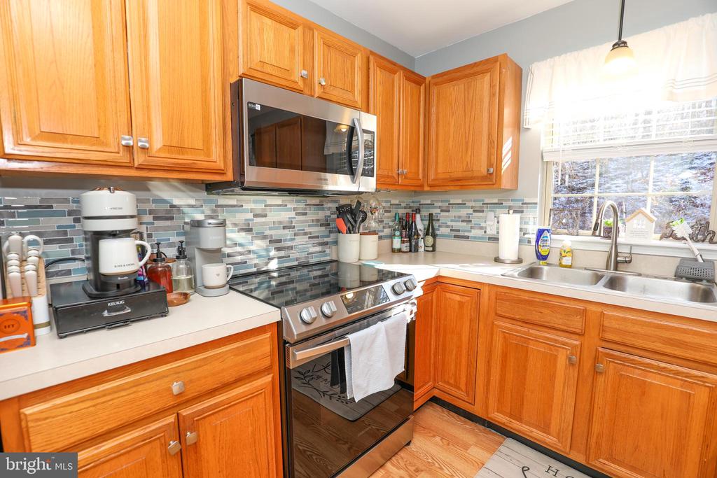 407 CROSSWINDS DRIVE