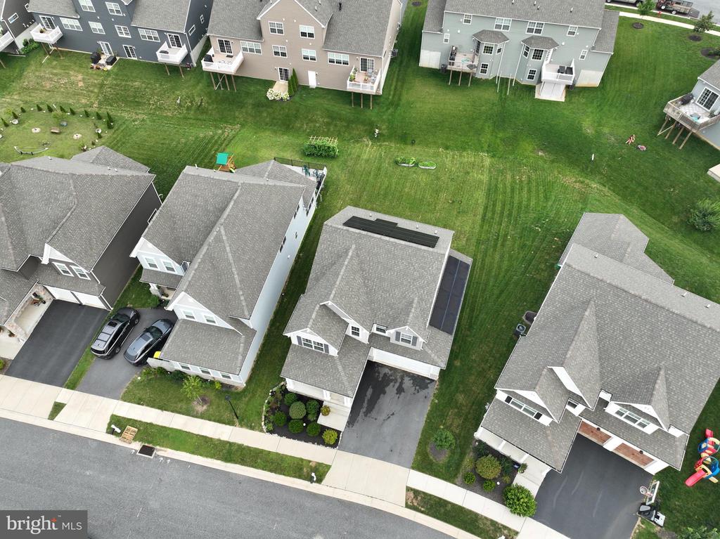 672 STOCKDALE DRIVE