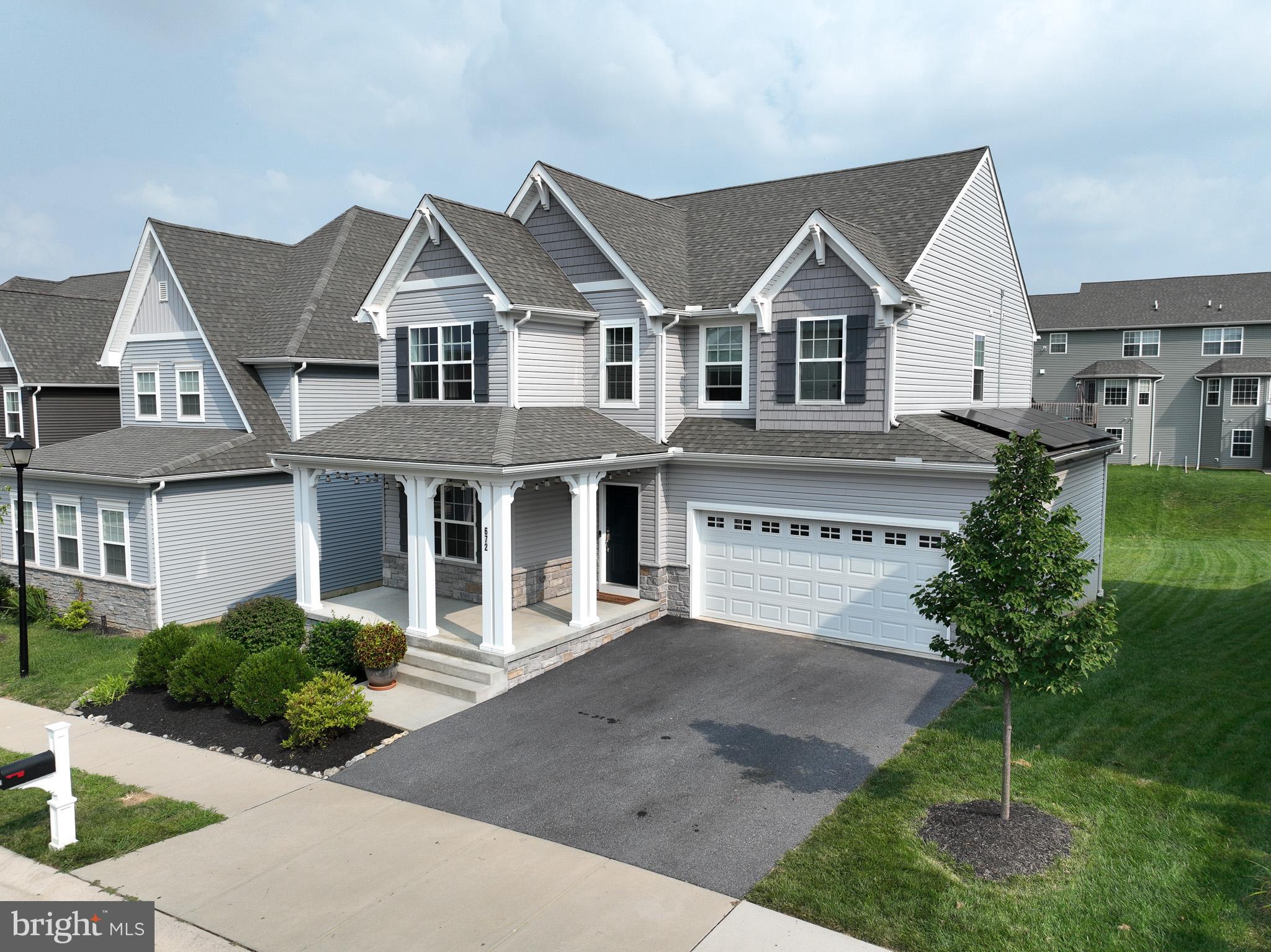 672 STOCKDALE DRIVE