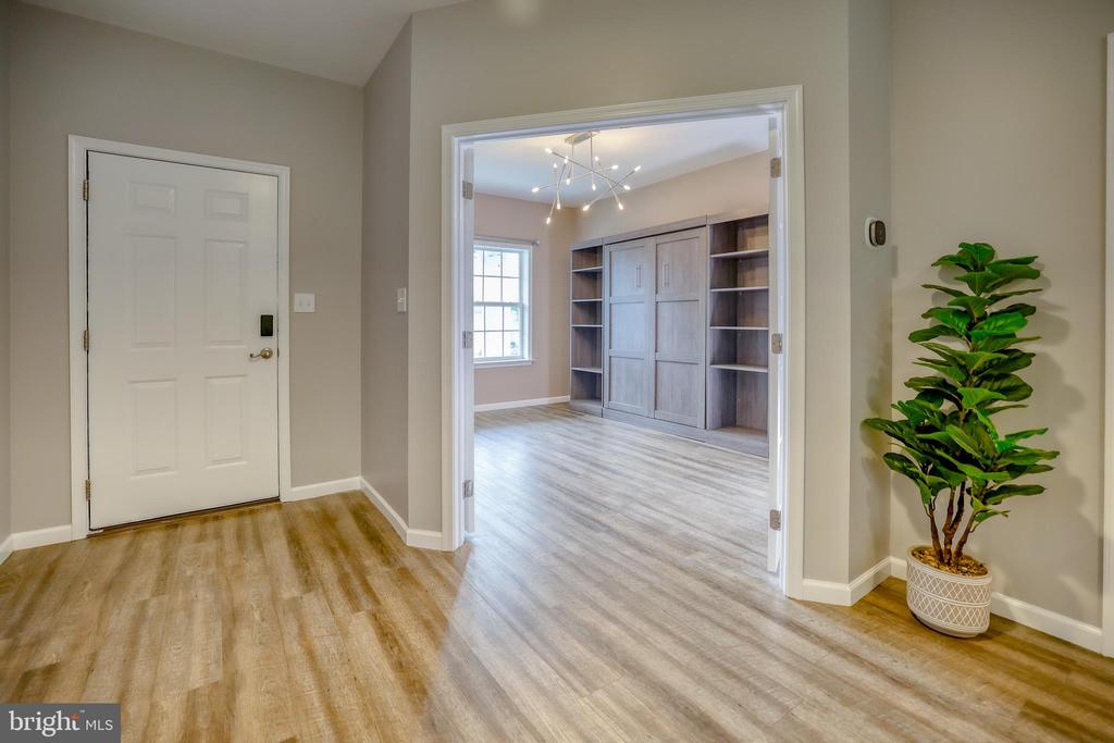 672 STOCKDALE DRIVE