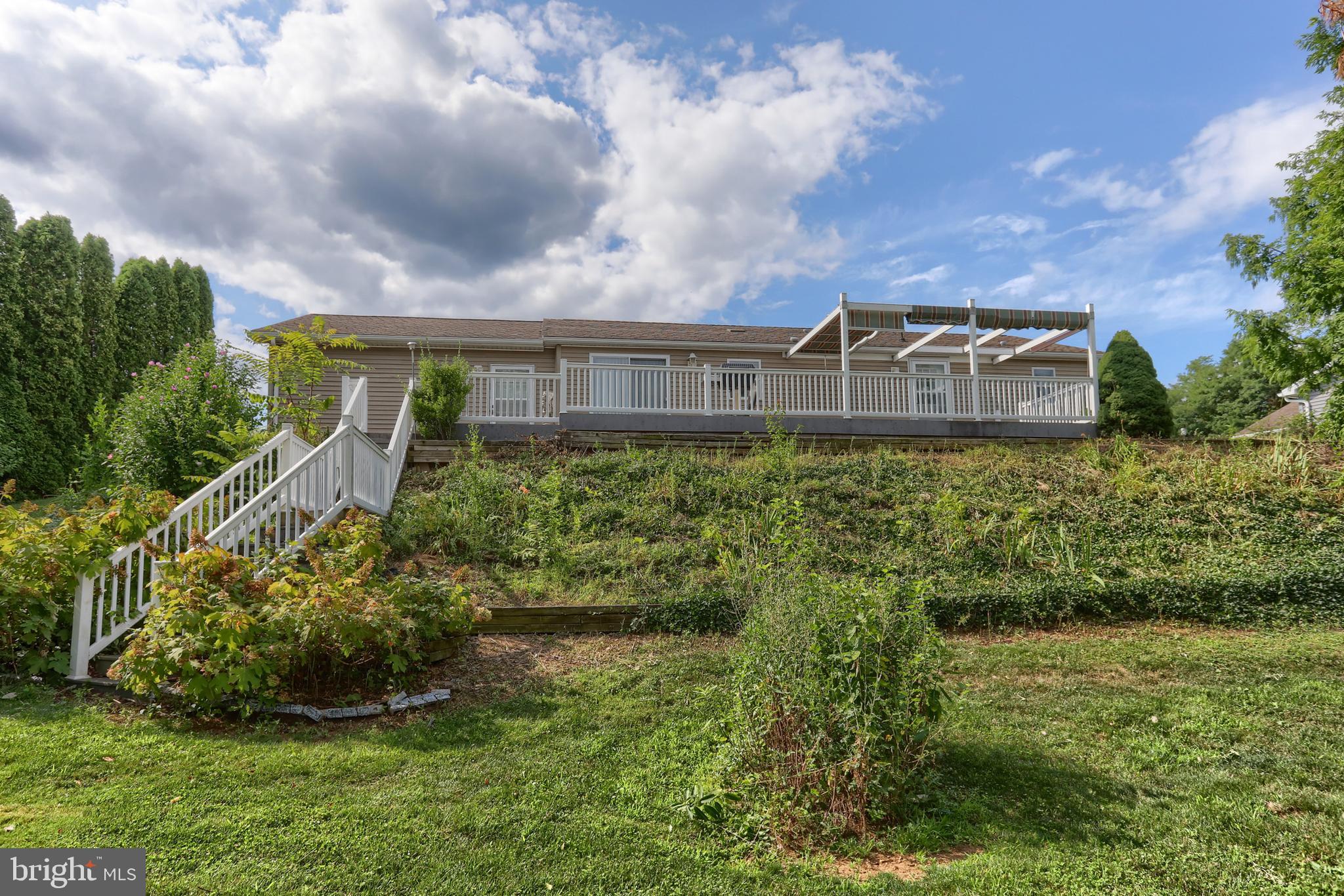 4 SUSAN AVENUE