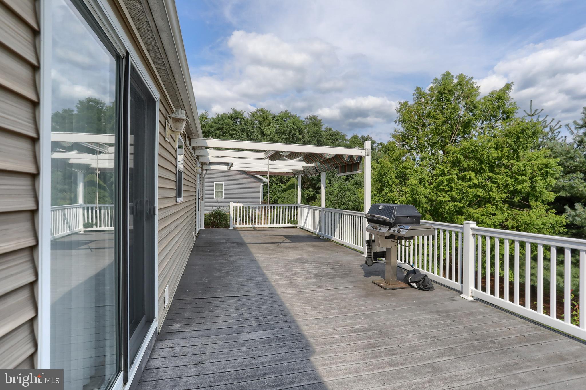 4 SUSAN AVENUE