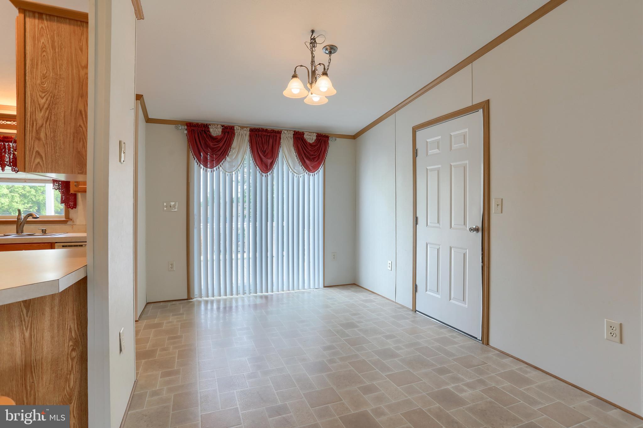 4 SUSAN AVENUE