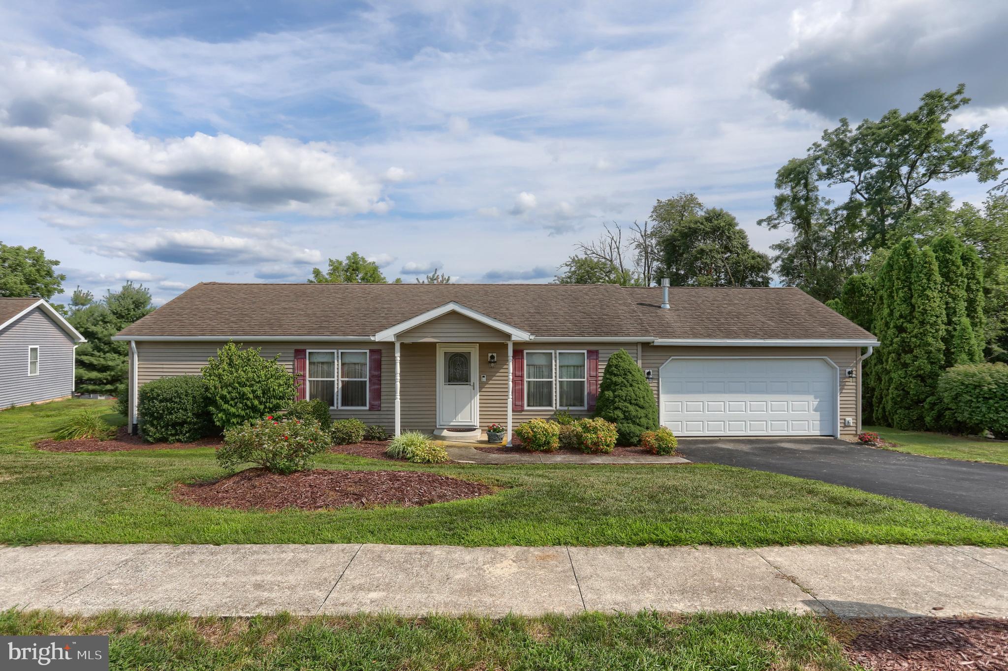 4 SUSAN AVENUE