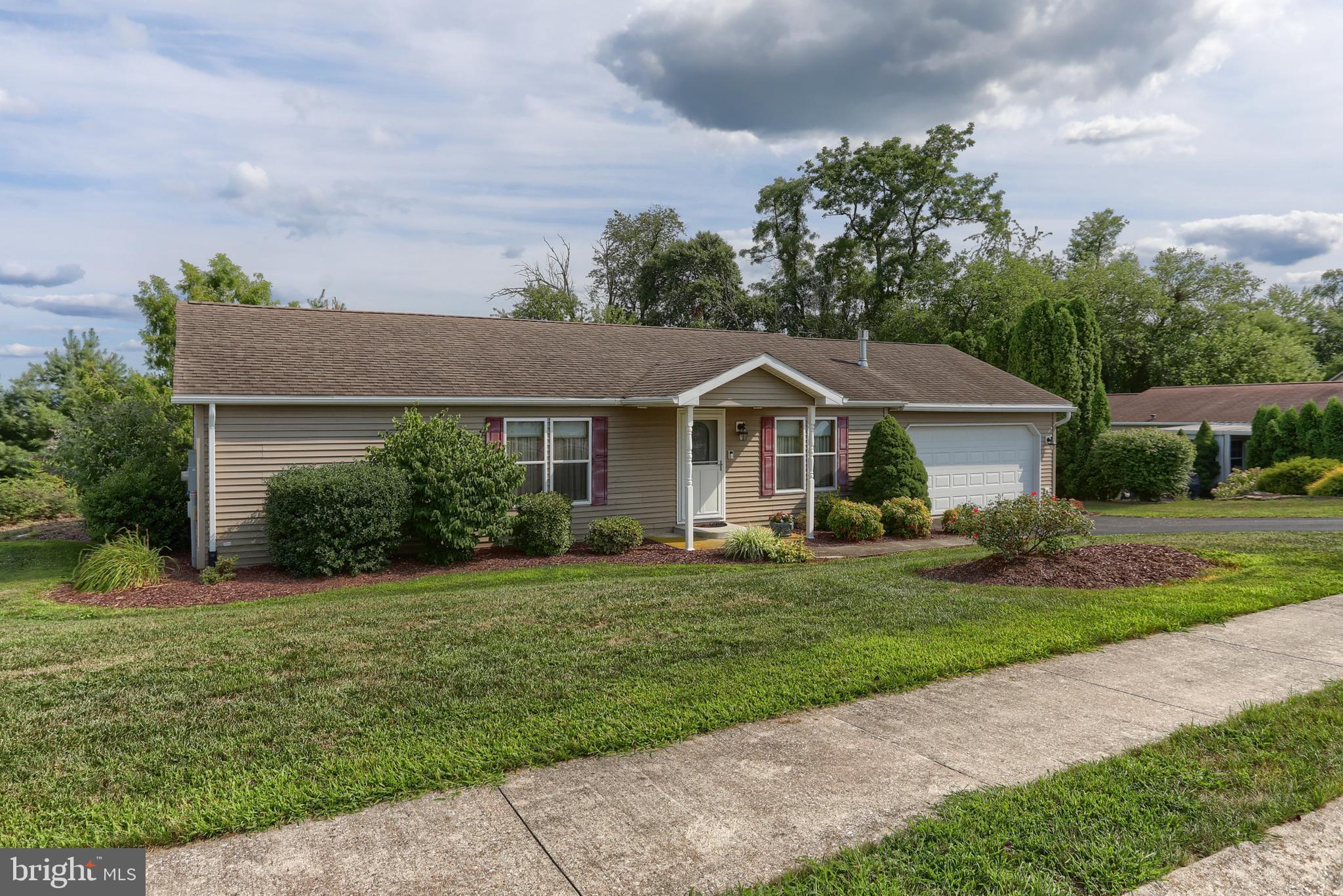 4 SUSAN AVENUE