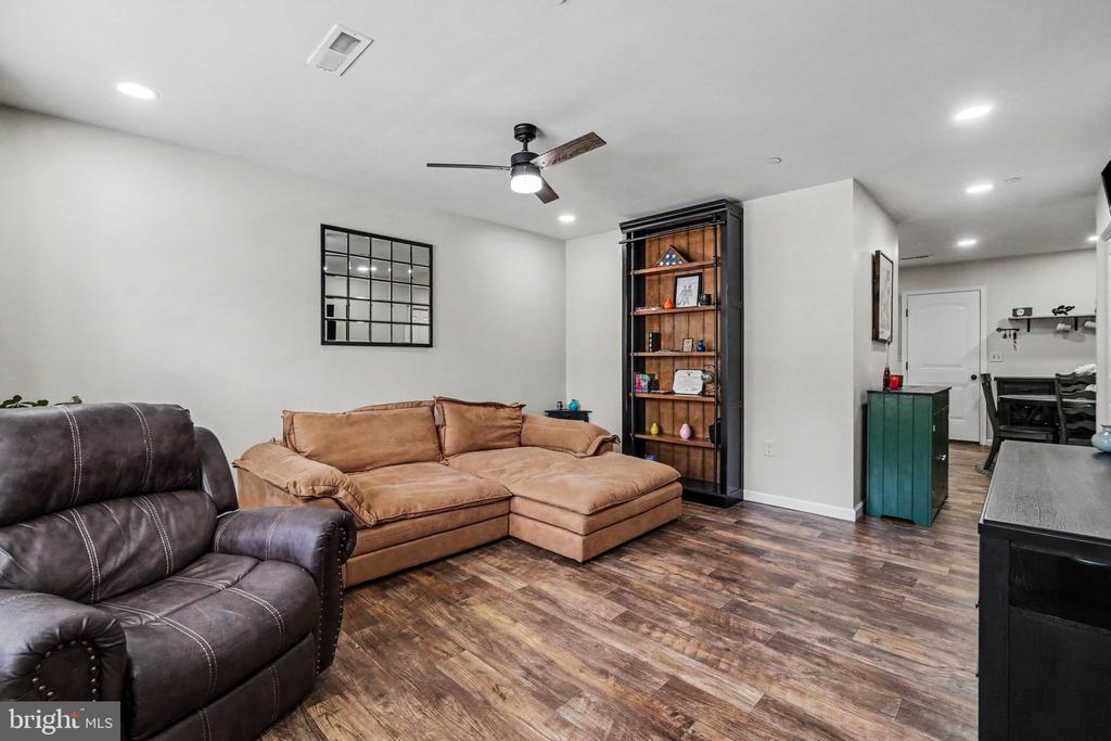 519 BYLER CIR U-0028 CIRCLE 28
