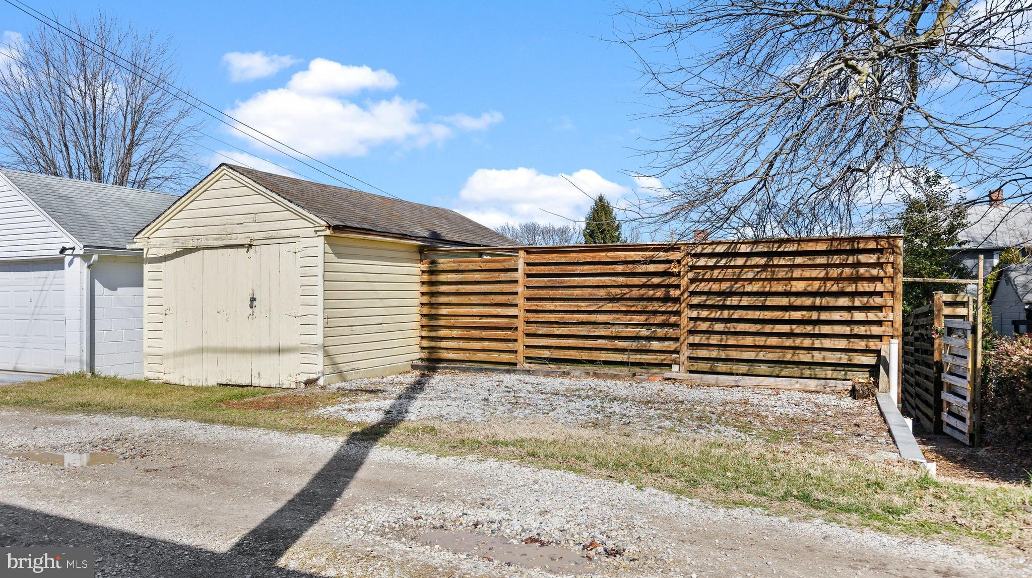 533 BAER AVENUE