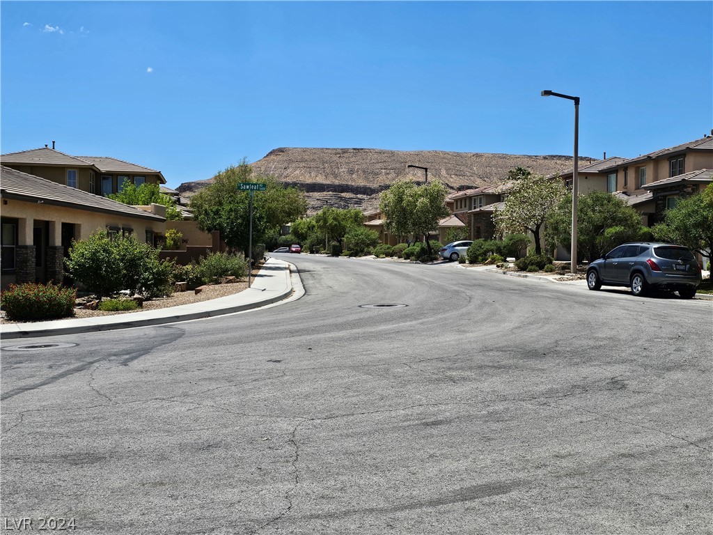 5460 Sawleaf Road