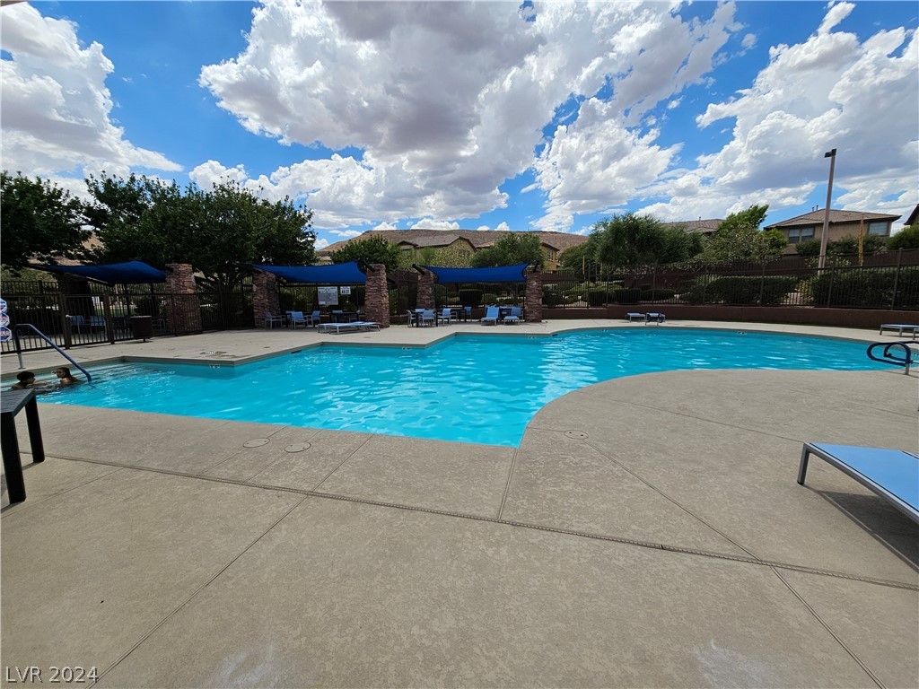 5460 Sawleaf Road