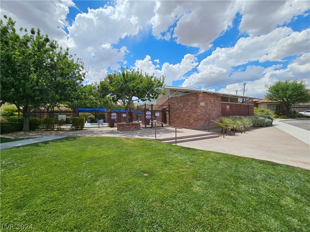 5460 Sawleaf Road