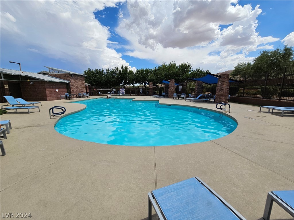 5460 Sawleaf Road