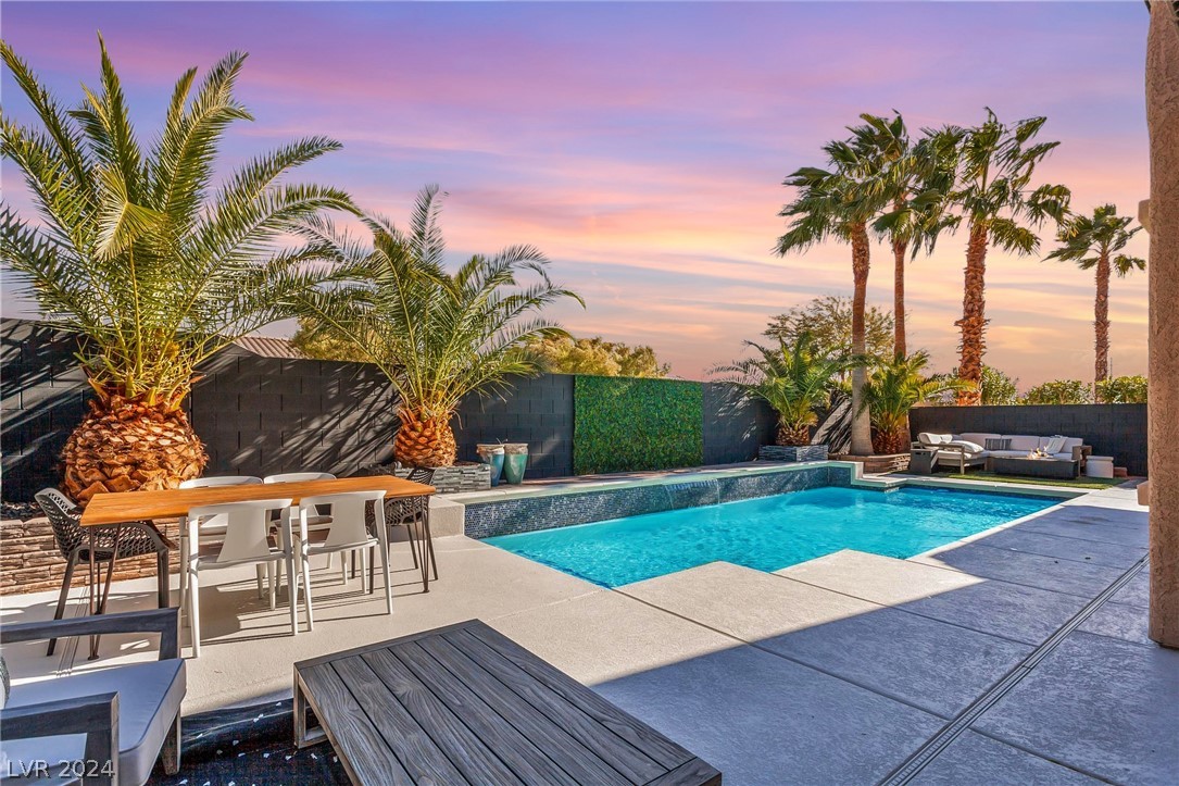 5460 Sawleaf Road