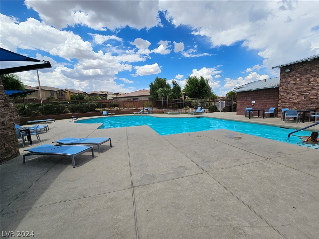 5460 Sawleaf Road