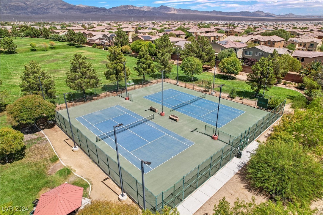 6425 Gilded Flicker Street