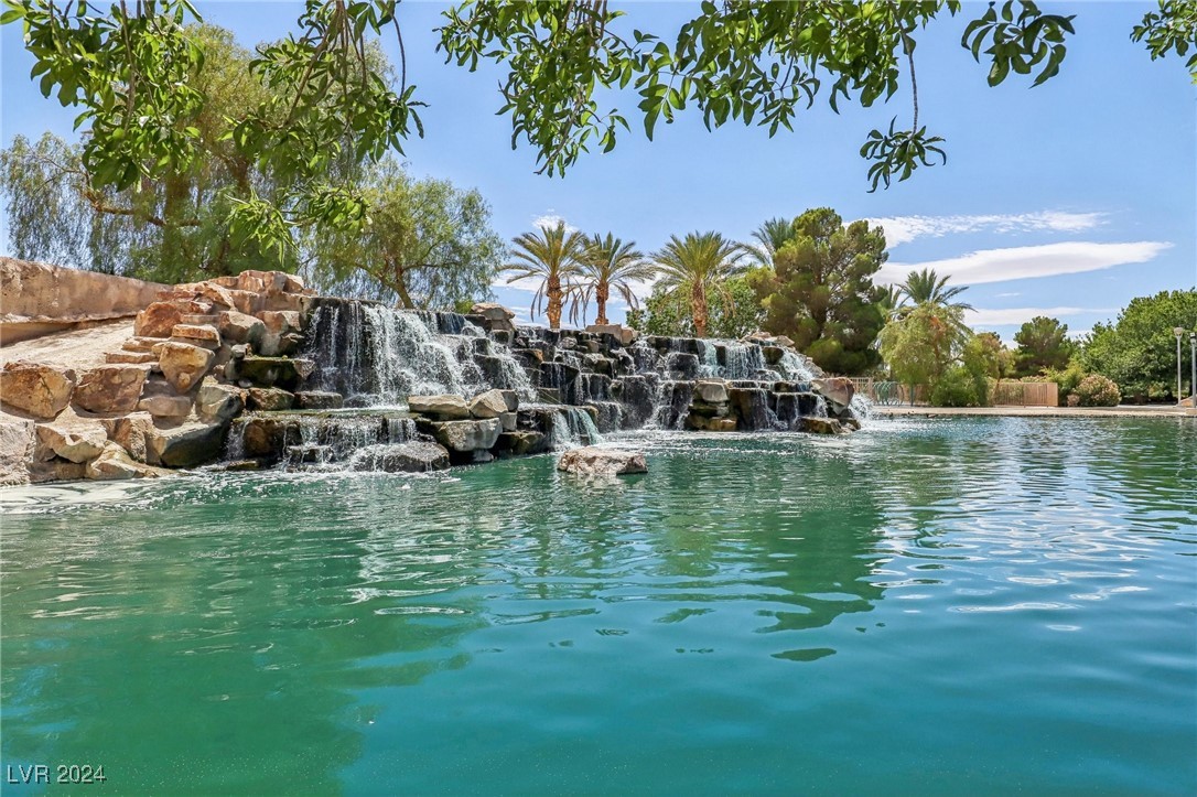 6425 Gilded Flicker Street