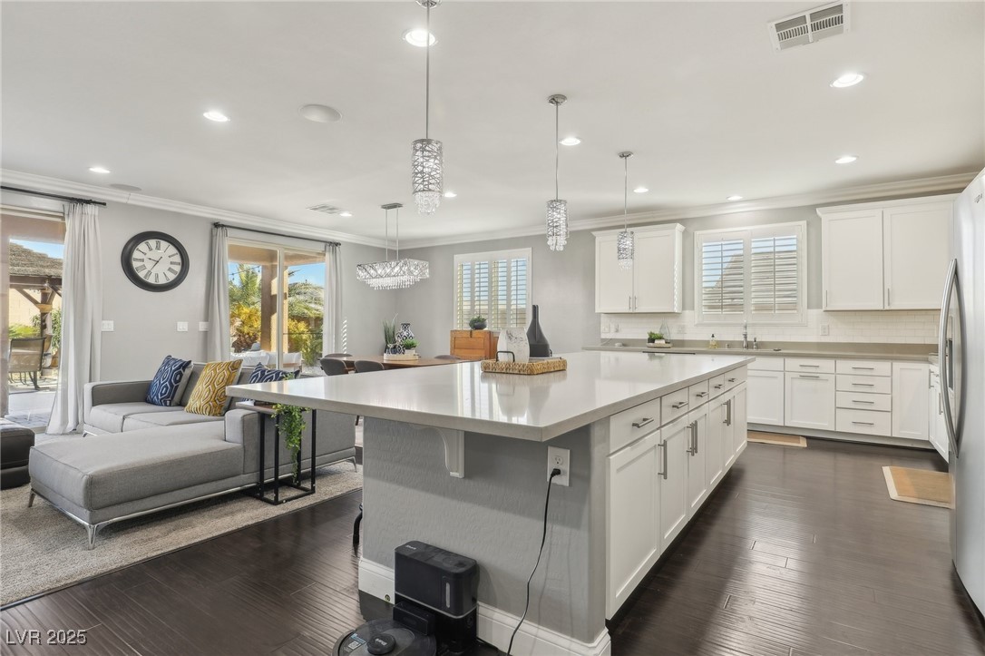 9802 Summer Bliss Avenue