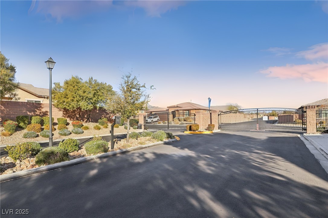 9802 Summer Bliss Avenue