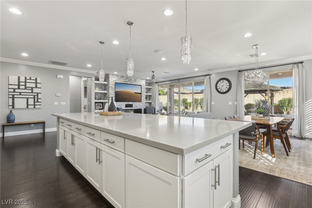 9802 Summer Bliss Avenue