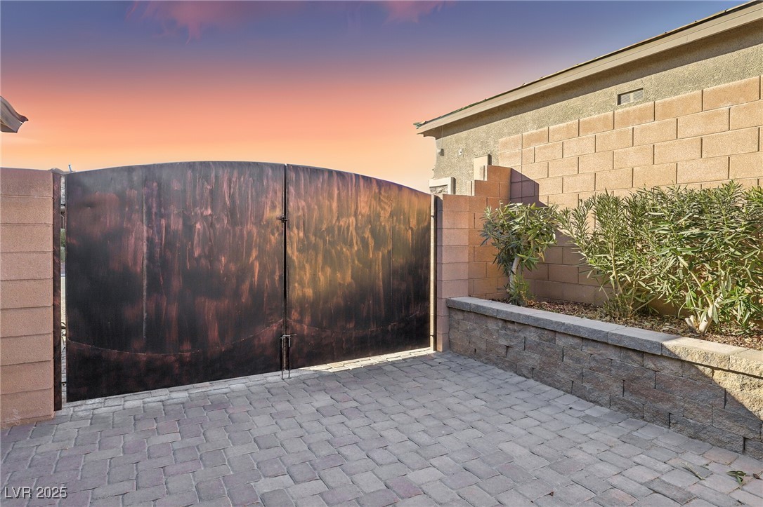 9802 Summer Bliss Avenue
