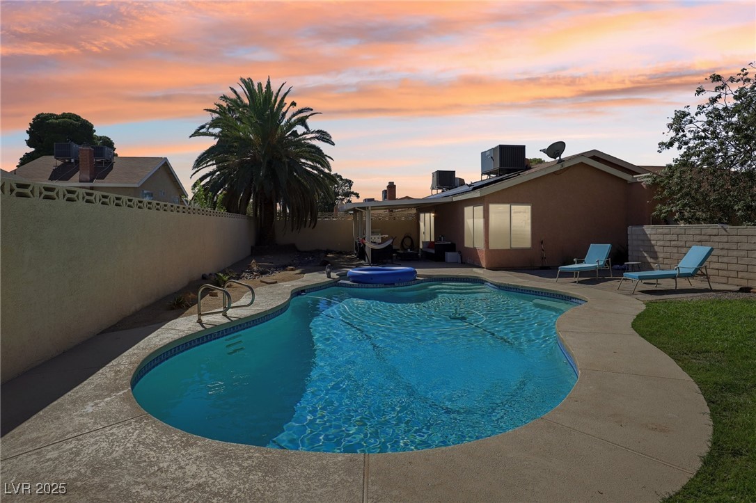 4142 Larkwood Avenue