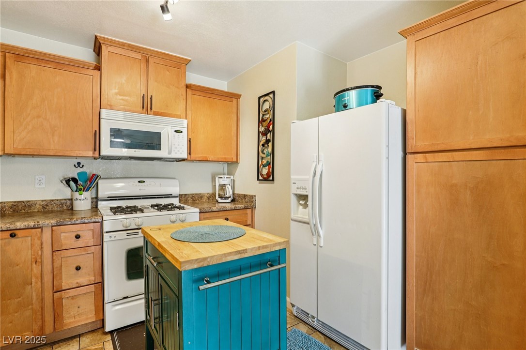 4142 Larkwood Avenue