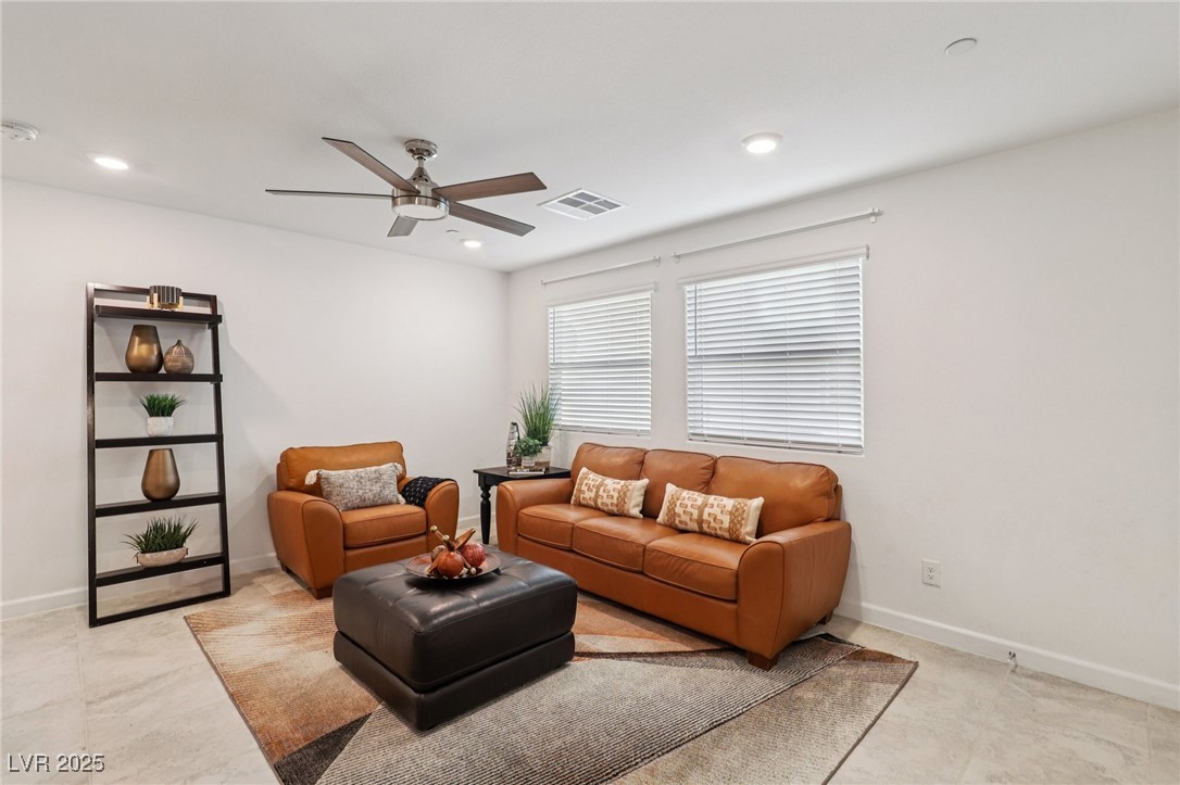 3626 Tripoli Cove Avenue