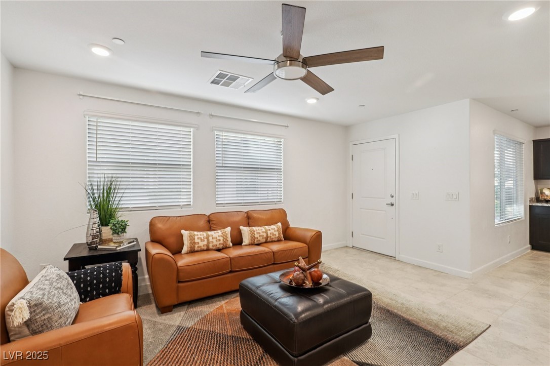 3626 Tripoli Cove Avenue