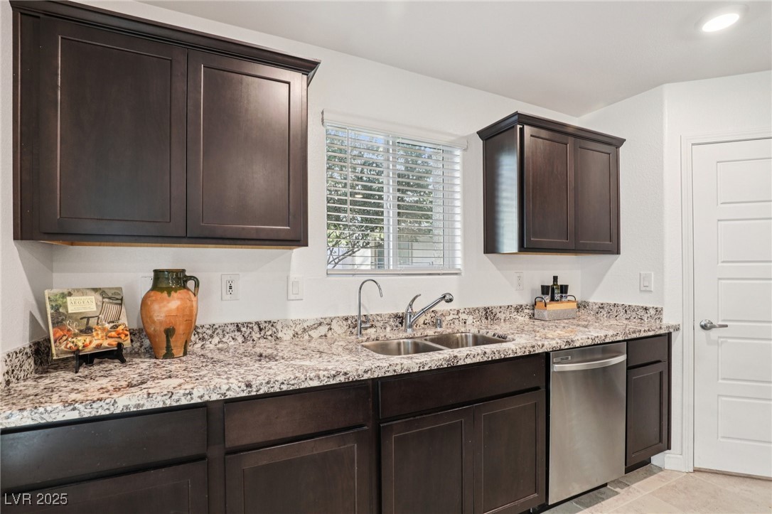 3626 Tripoli Cove Avenue