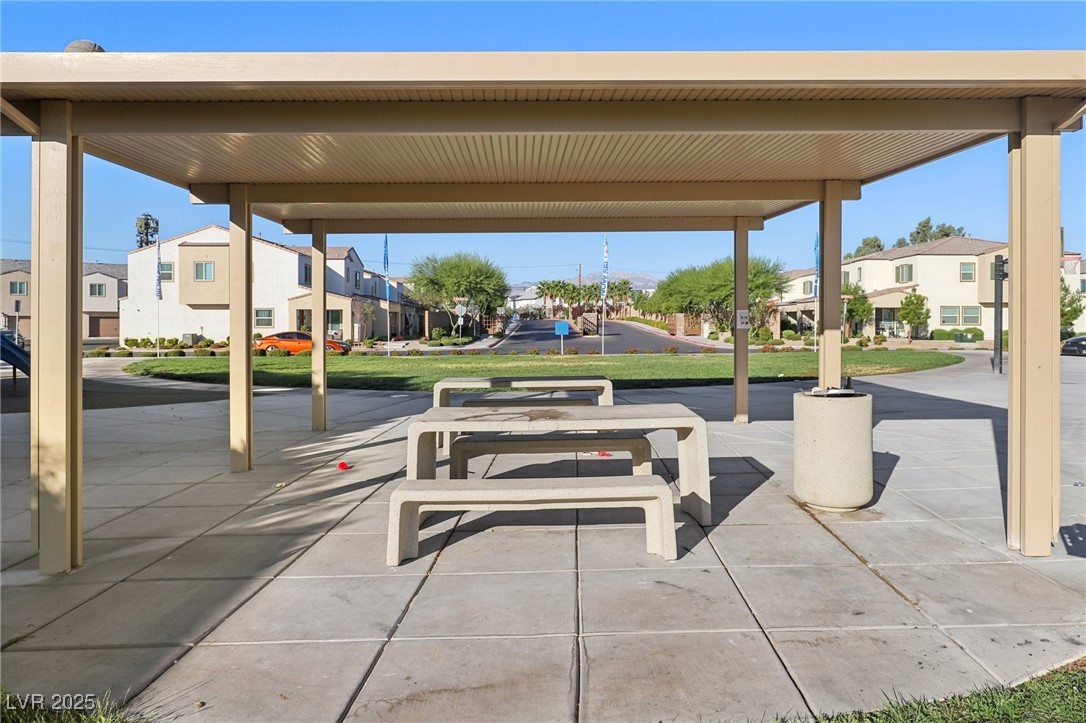 3626 Tripoli Cove Avenue