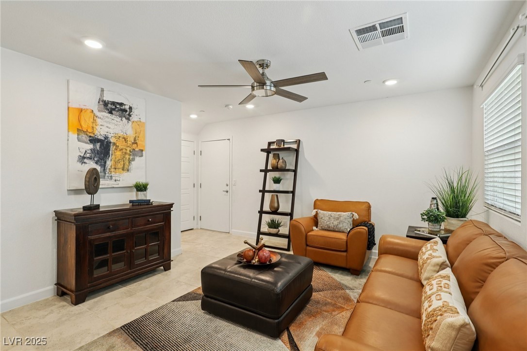 3626 Tripoli Cove Avenue