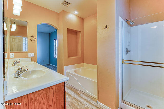 14545 S Camino Rio Abajo