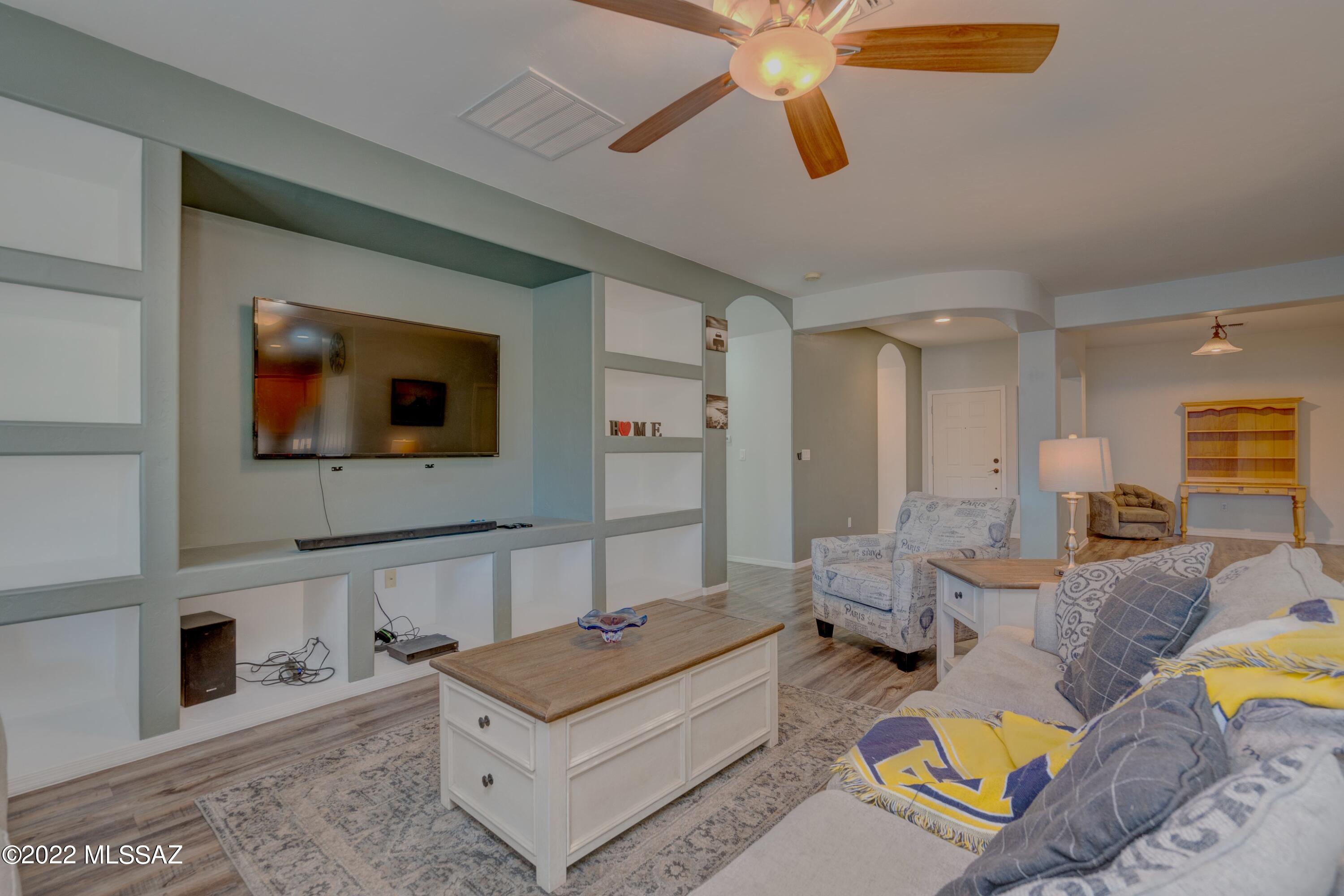 834 E Deer Spring Canyon Place