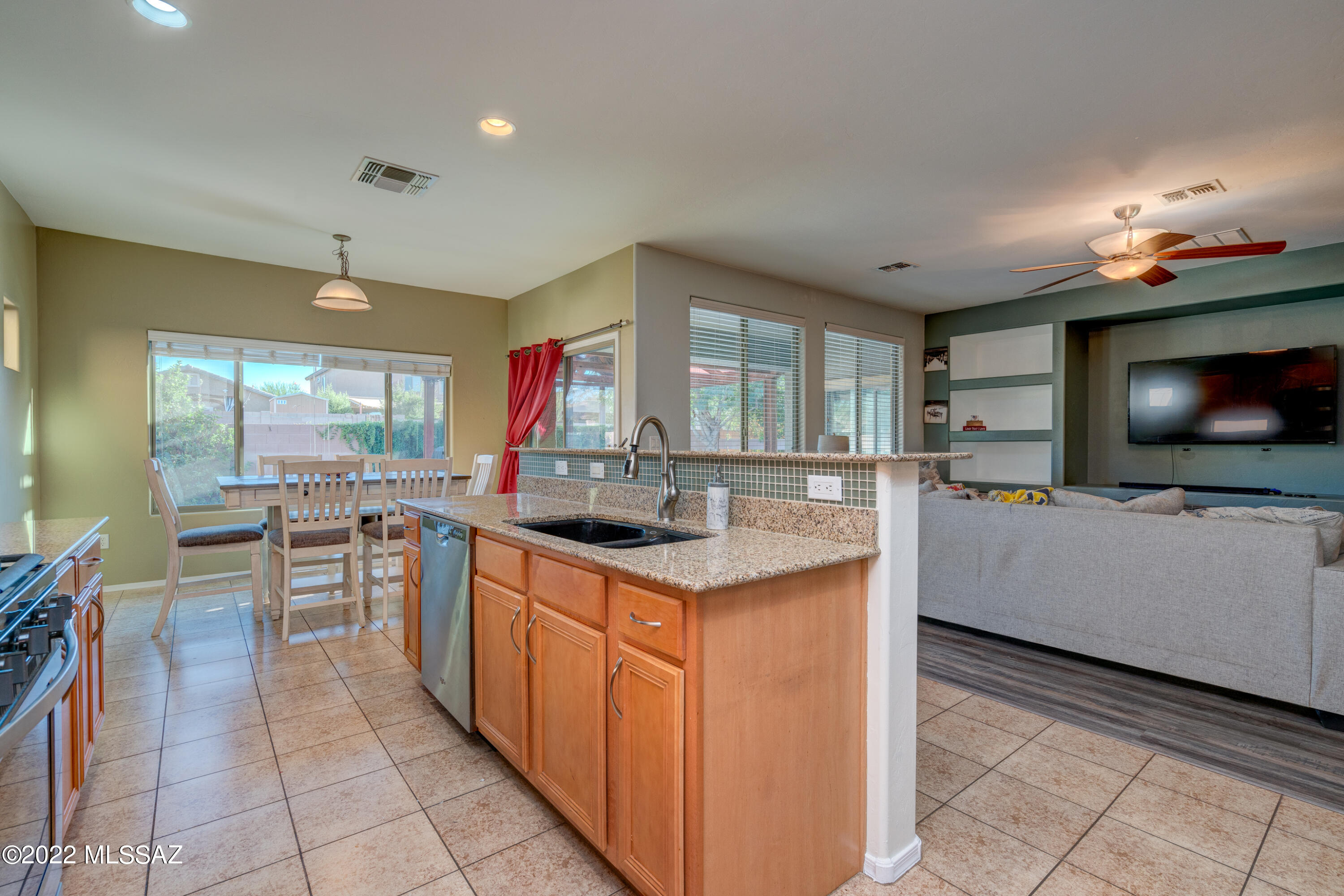 834 E Deer Spring Canyon Place