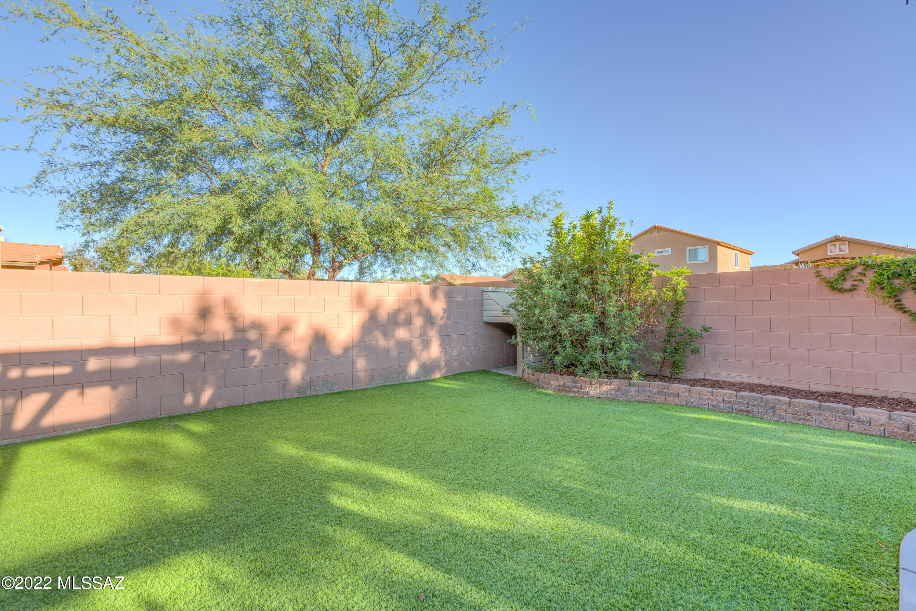 834 E Deer Spring Canyon Place